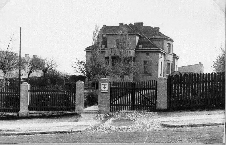 A building on Kosciuszko Street in Bedzin, housing the local branch of the German Finance Ministry. From a Nazi German propaganda film.